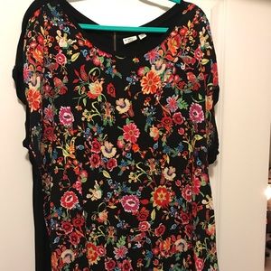 Cato Flower and Black Top